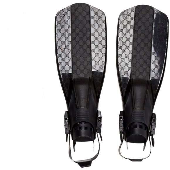 Rare Auth Gucci Diving Dive Fin Flipper Limited Collector Item